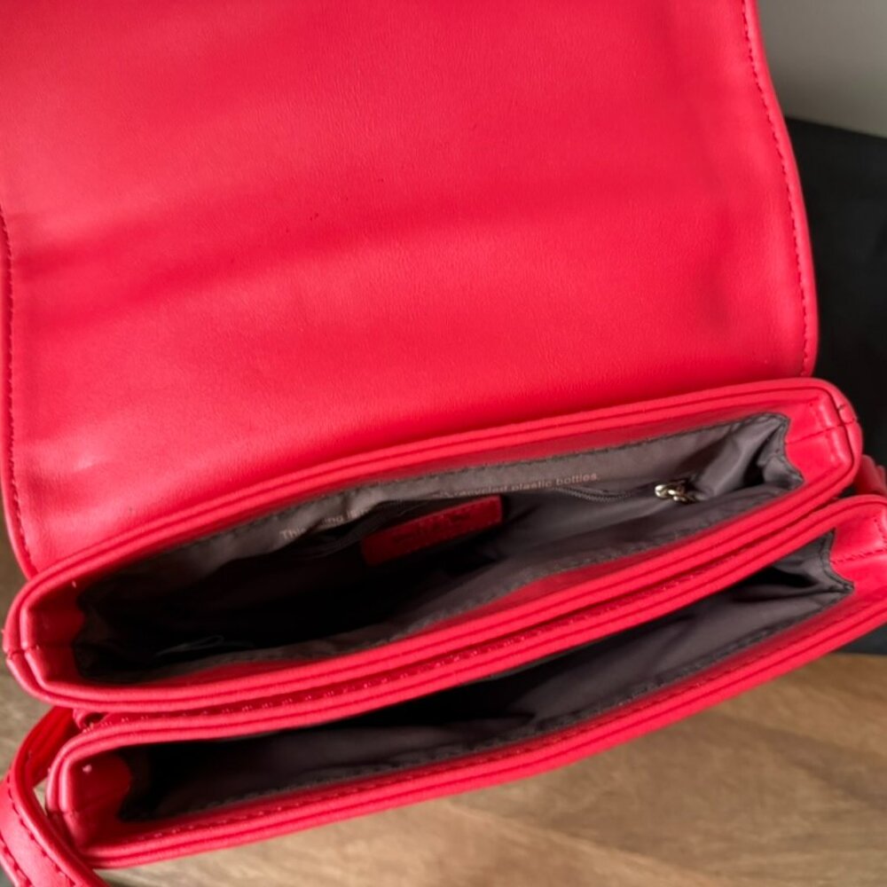 MATT & NAT Dover Vegan Crossbody Bag – Cinnamon Red - Picture 6 of 6
